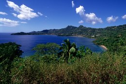 Bay;-Comoros-Archipelago;-France;-Hills;-Indian-Ocean;-Kaleidos;-Kaleidos-images;-La-parole-à-limage;-Landscape;-Laurent-Abad;-Mayotte;-Palm-tree;-Sea;-Stories-Pictures;-Village